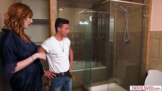 ���ীনস্তনী, স্ত্রী, স্বামী ও স্ত্রী দ্বারা চুষা, এবং, যৌনসঙ্গম, একটি সীসক