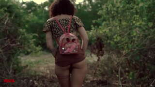 Aventurë në seks Anal në Braktisur Plazh