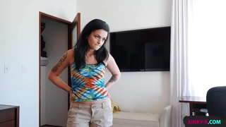 Мон доры гинэ ӧз дугды мон сузэр сводный лякиськы, но мон сое уг та дырозь ӧз пукисез ньыльпыдъяськыны чопкетиз оргазм кысӥе зол трах - Kylie Foxxx