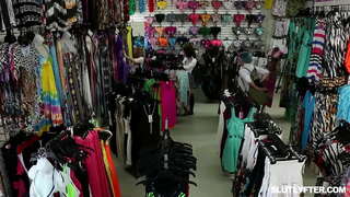 Handjob teen Cute ഇസ്പേട് sucking cock and getting her pussy fucked പനി at the same time