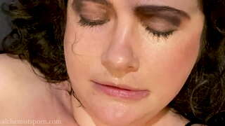 Misérable Soumis à la Bouche Baisée et Giflé