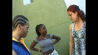 Џејк steed малку бело пилиња Малку Црвено Ѓаволот