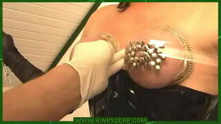 ���ాయలు తో పిన్స్ డ్రాయింగ్ &amp;amp; ప్లే చేయు మూత్ర నాళము ద్వారా విసర్జించు రంధ్రం