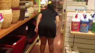 Trung dạy lớn trong cửa hàng