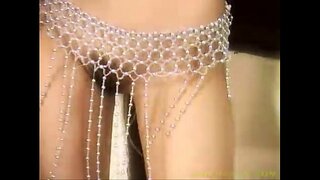 ���ਾਚ ਕੁੜੀ ਕੱਲੇ ਚੰਗਾ a4U - Lincy Leaw