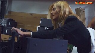 ���र्म में, भंडारण कमरे के लिए अधिक पैसे कमाने