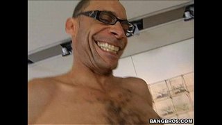 ربيكا ليناريس - رامون شاعر المليون