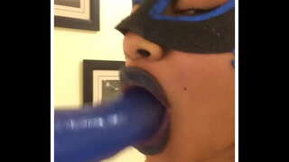 וויקי Hylton דעעפּטהראָאַץ איידער די פּילקע