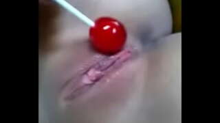 4935961 latina masturbuje s paletou