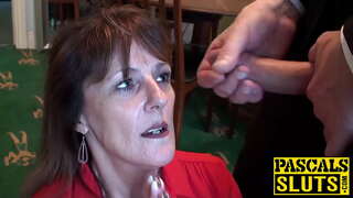 Razvedeni zreo dama Pandora uživa imati seks pokoran