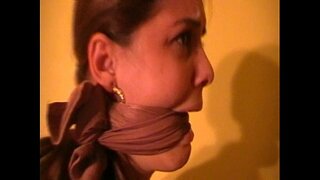 Malý prsa v punčochové kalhoty