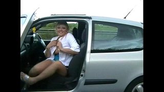 Busty Amatør Geordie Blinker i det Offentlige