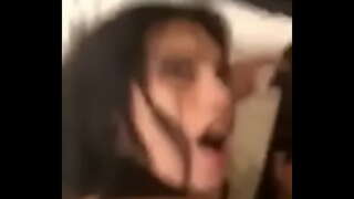 Брат занимается сексом со своей сестрой, когда мамы нет дома