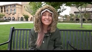 ���জ্জ্বল 19 বছর বয়সী স্ত্রী প্রথম তারিখে