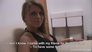 ���ੁੰਦਰ ਮਾਡਲ FUCKS ਲਈ ਪੈਸੇ ਦੀ!