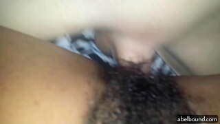 مالش Clit من بر مرد بزرگ