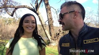 Миниатюрная брюнеточка милашка выебанная ба калон петух якчанд маротиба