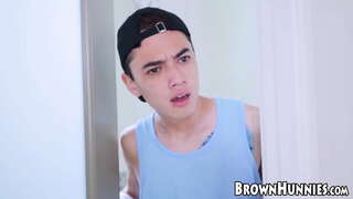 ���ुंदर काली लड़की कठिन टक्कर लगी है