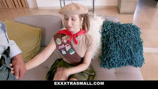 Exxxtra Små - Daphne fucked enorme cock