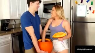 Gnéas idir deartháireacha agus deirfiúracha! Deirfiúr a delight, a thabhairt frog ar do Id!