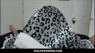 ���ျစ်စရာနုပျိုရွှေရောင်ဆယ်ကျော်သက် Stepsister ဟယ်လိုမင်းသည် Stepbro POV