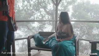 Brunette Hiker fucked ar y porth