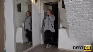 DEBT4k. Beba nije mogao da plati dug za velike sise tako kolekcionar bio sjeban teško