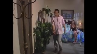 Dude fucks একটি ছোট মাই, বড়ো মাই, একটি কুকুর, জাহির করা, যখন তার বন্ধুদের চেহারা, পরের ঘরে