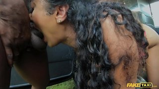 Võltsitud Takso India Marina Maya BBC esimese aeg porno takso