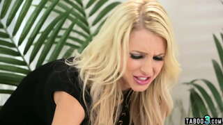 Nahnevaný cougar manželka r. kurva s cudzincom