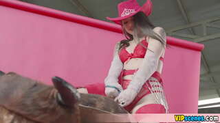 кӯшиш барои мубориза бо як узви худ бача