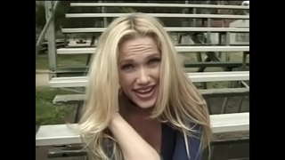 Kaba ahinda ku e kabei largu a encontra corre bola duru den e sala di ta