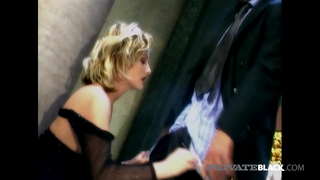 Orgias, grande pendurado galos, interracial desejos... bela negra gata, Bettina &amp;amp; loira quente, Jessica Pode obter as suas xoxotas rosadas &amp;amp; aquecido bocas galo recheado! Filme completo &amp;amp; 1000s Mais em PrivateBlack.com!